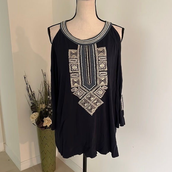 Style & Co. Tops - 3/$10 womens cold shoulder shirt 1X style and co